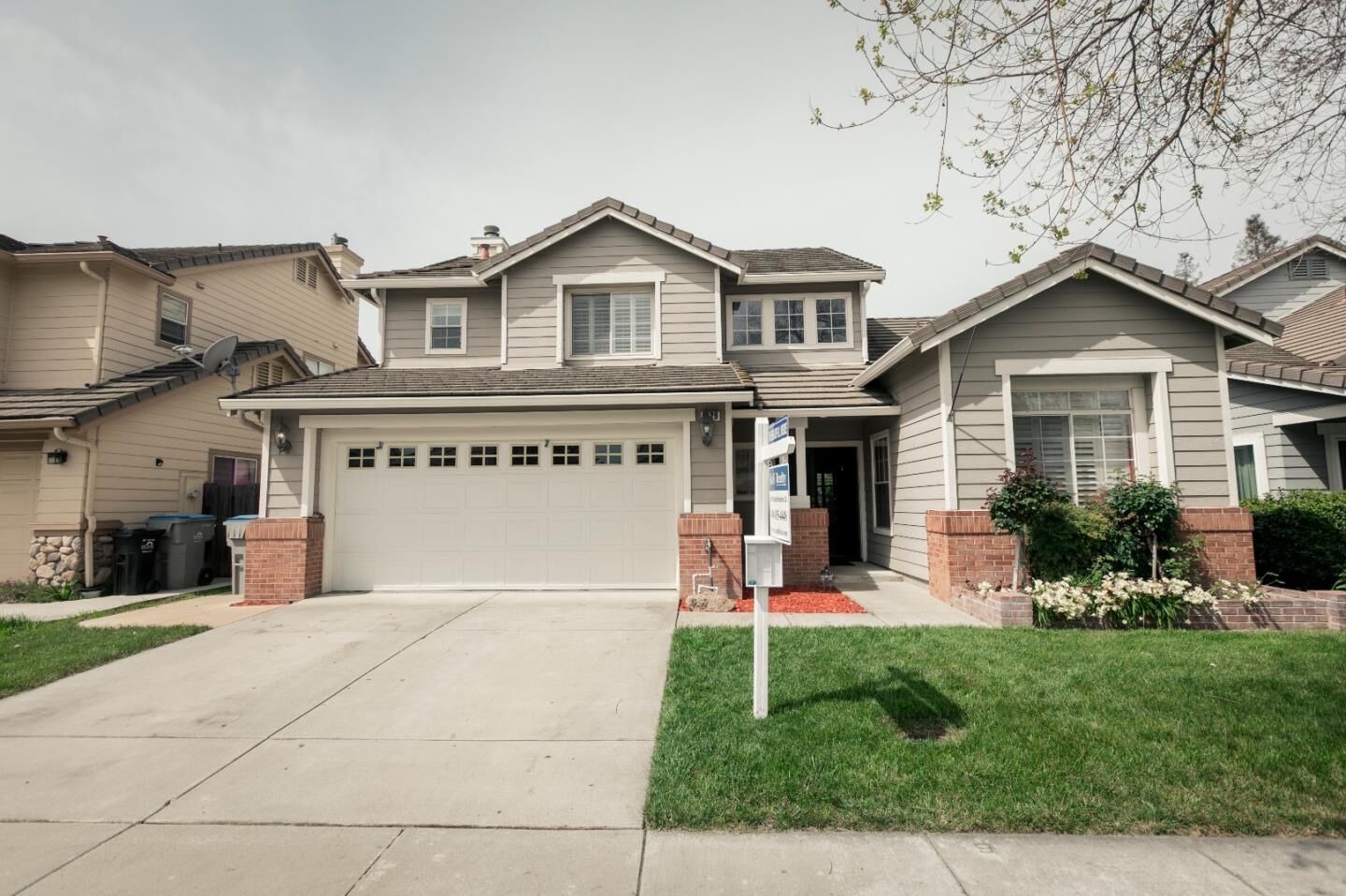 Property Photo: 6129 Yeadon Way CA 95119