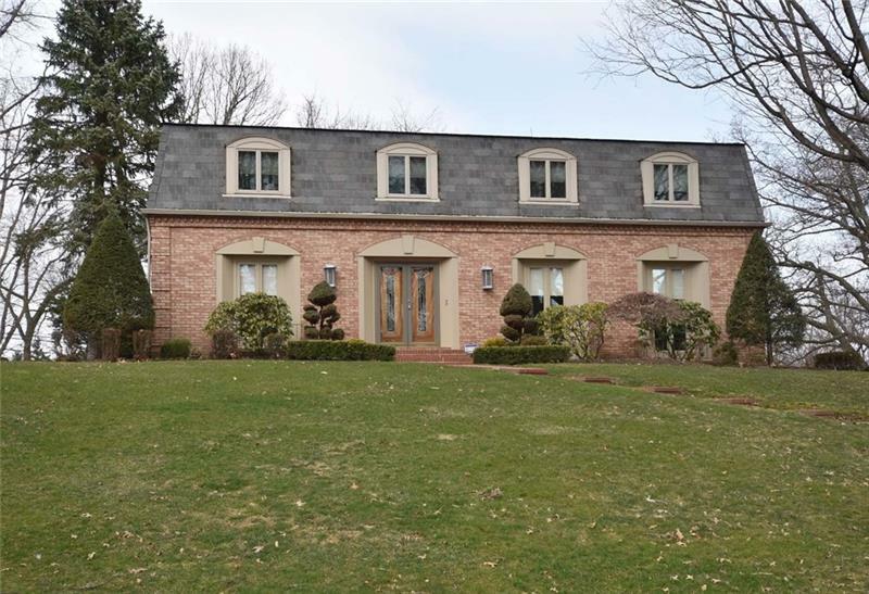 Property Photo:  545 Miranda Rd  PA 15241 