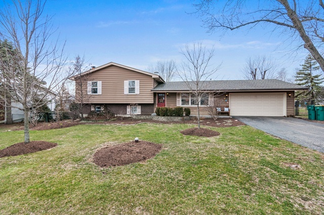 Property Photo: 1N242 Richard Avenue IL 60188