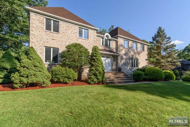 Property Photo:  3 Flamm Brook Road  NJ 07624 