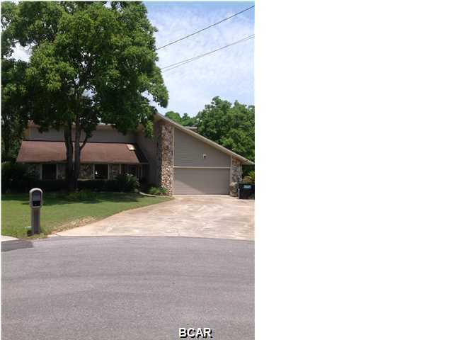 Property Photo: 208 Cottontail Lane FL 32405