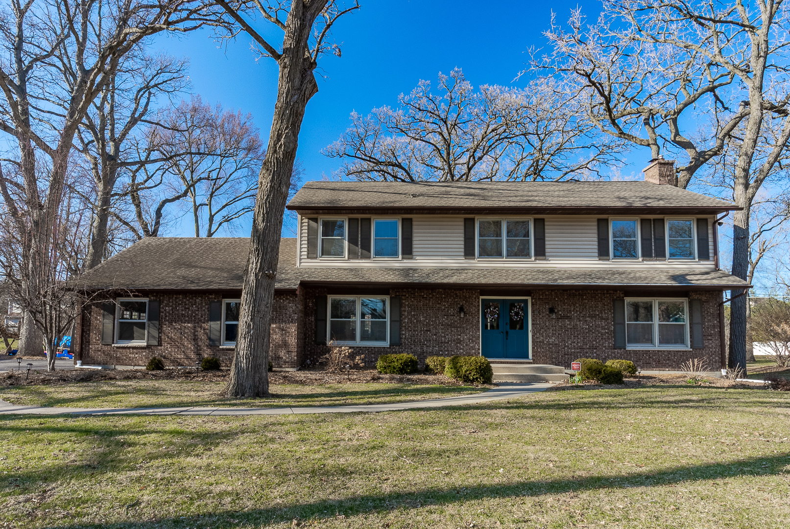 Property Photo: 4704 Burman Drive IL 60014
