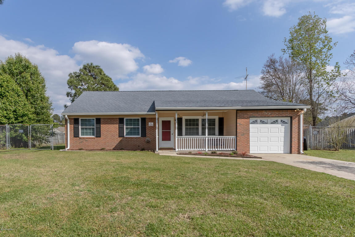 Property Photo:  211 Dennis Road  NC 28546 