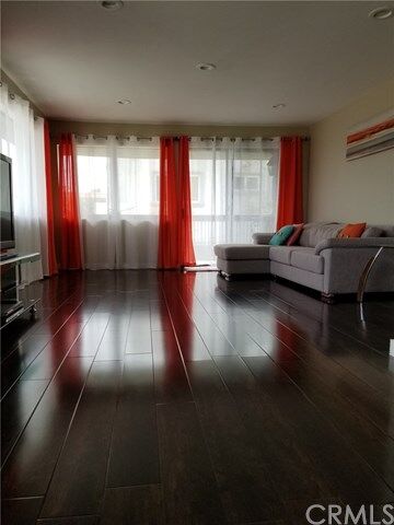 Property Photo:  741 W 24th Street 13  CA 90731 