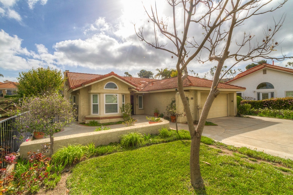 Property Photo: 2520 Coronado Place CA 92081