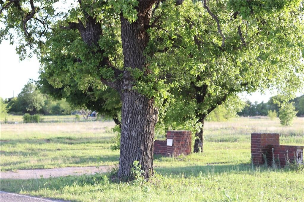 Property Photo:  7480 S Fm 4  TX 76484 