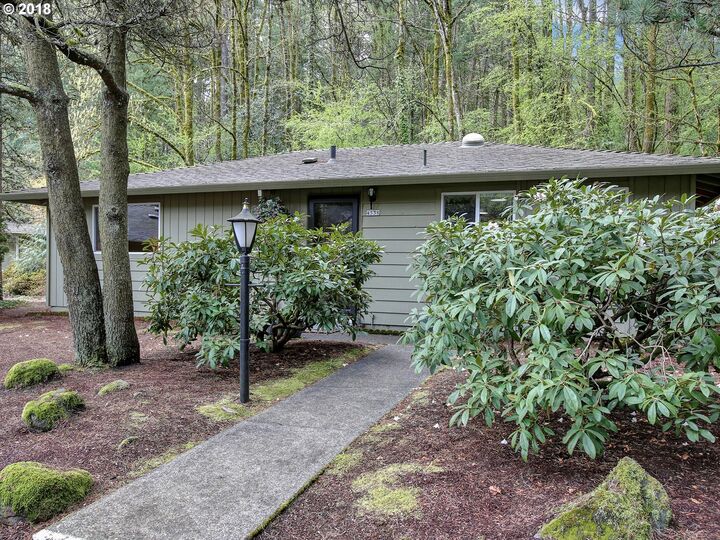 4538 NW Barnes Rd  Portland OR 97210 photo