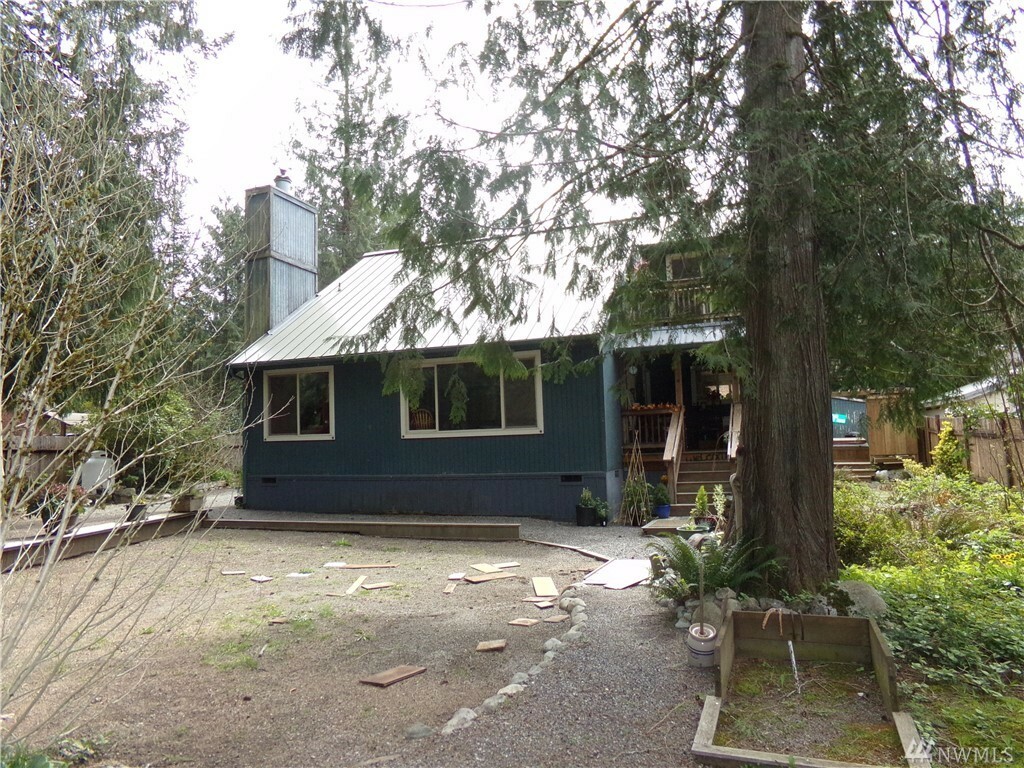 Property Photo:  17508 433rd Ave  WA 98251 