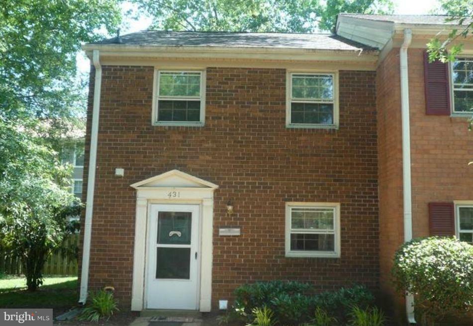 Property Photo:  431 Greenbrier Court 431  VA 22401 