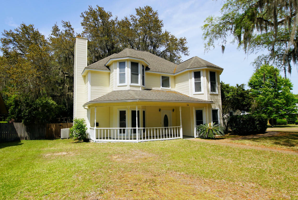 Property Photo: 104 Hands Cove Lane FL 32579