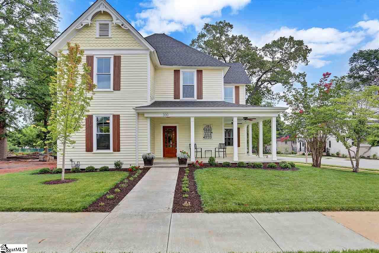 Property Photo: 300 Perry Avenue SC 29601