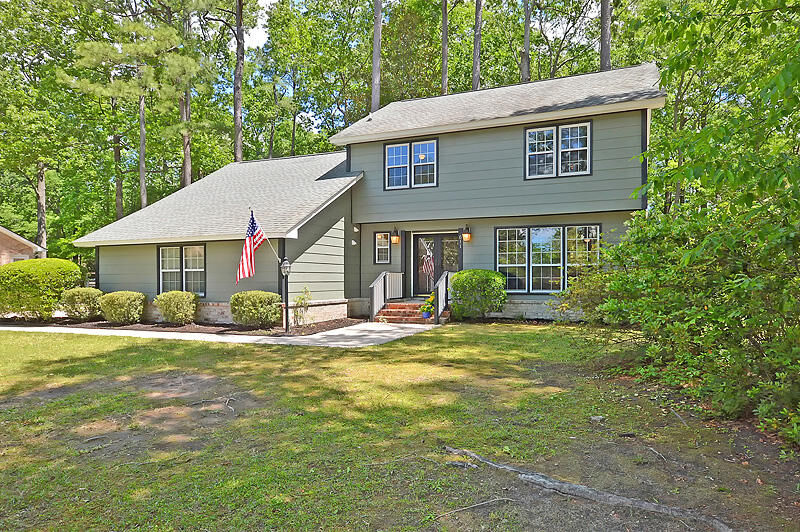 Property Photo:  611 Fairington Drive  SC 29485 