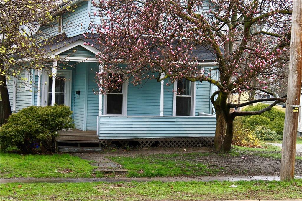 Property Photo:  241 Lake Street  OH 44240 