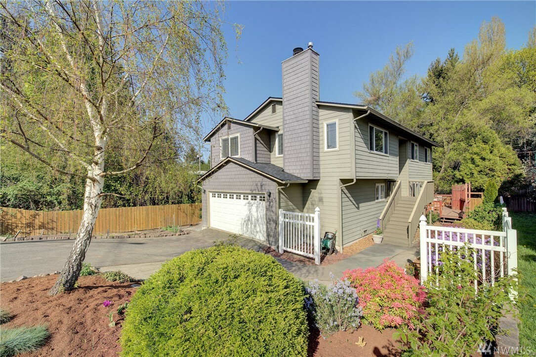 Property Photo:  9210 23rd Ave NE  WA 98115 