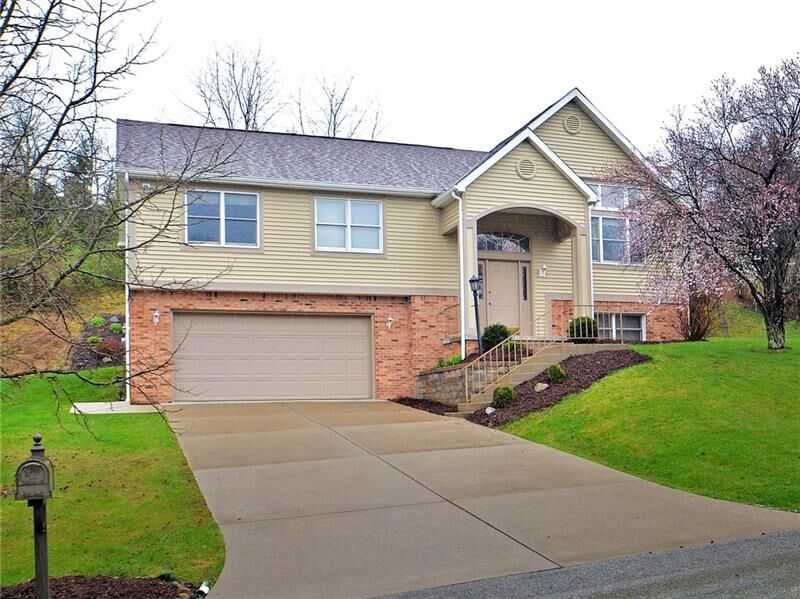 Property Photo: 22 Meadow Ridge PA 15636