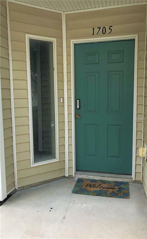 Property Photo: 1705 Hammocks Avenue 1705 FL 33549