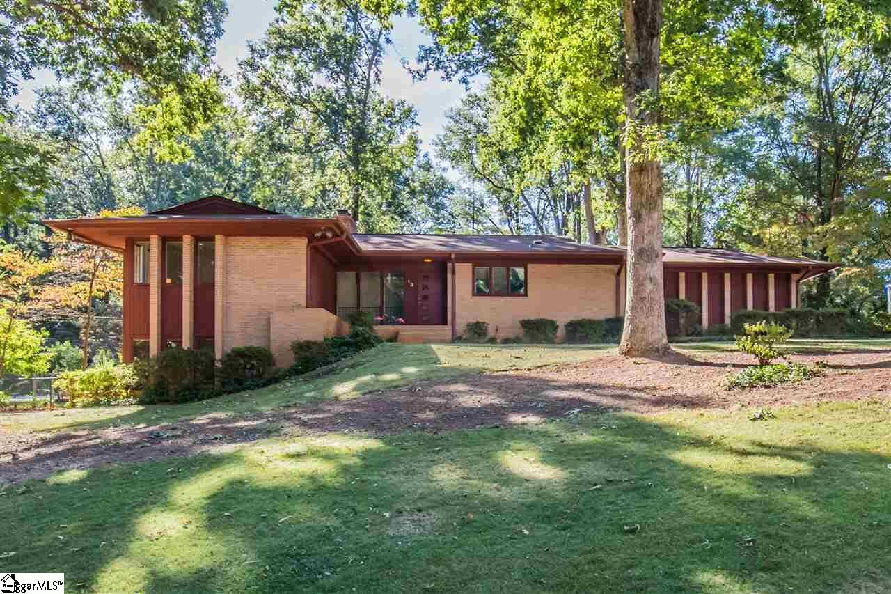 Property Photo:  13 W Chaucer Road  SC 29617