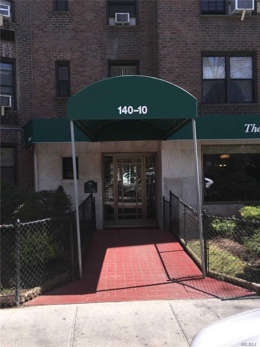 Property Photo: 140-10 84 Drive 2G NY 11435