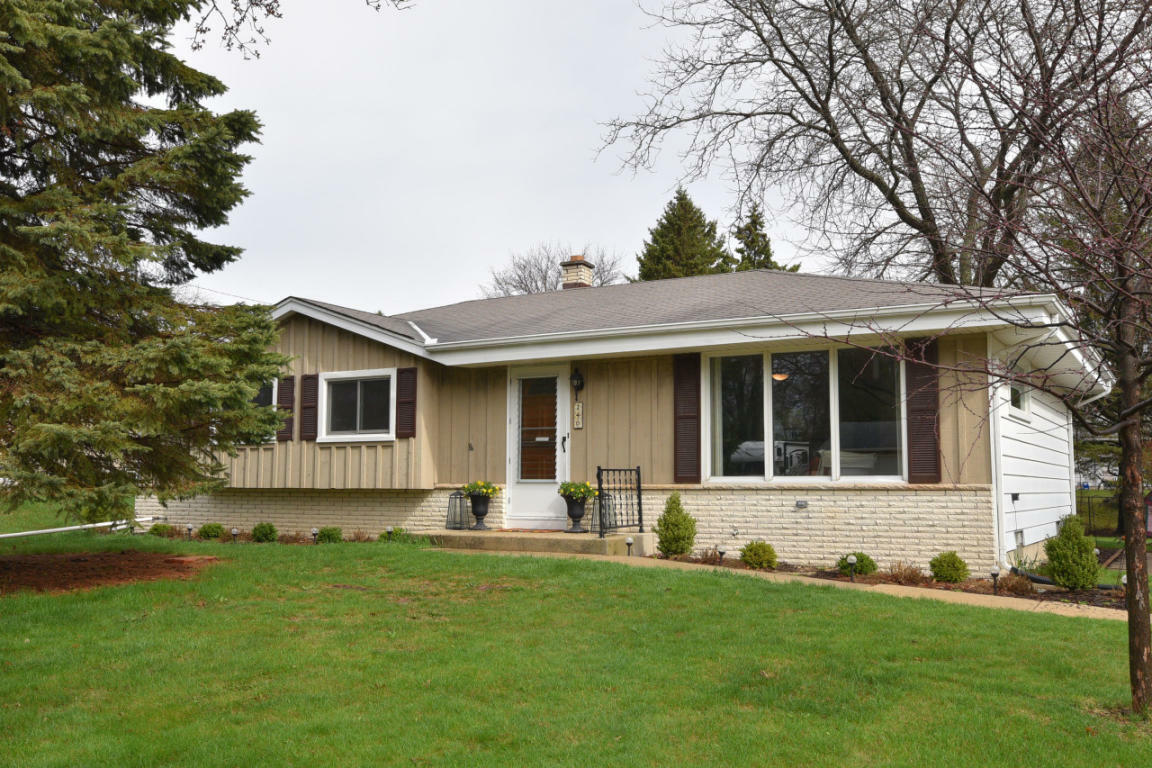 Property Photo: 240 W Juniper Dr WI 53024