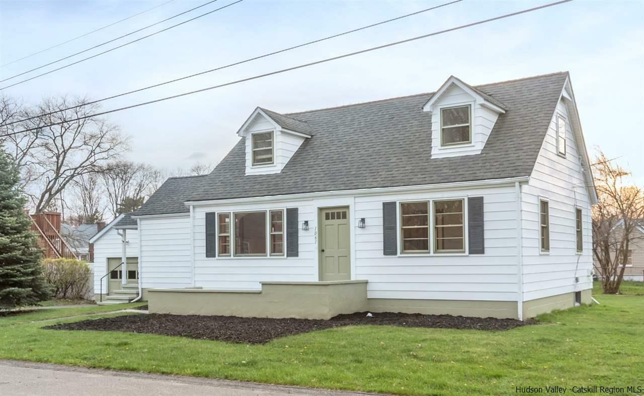 Property Photo:  1061 Stoll  NY 12401 