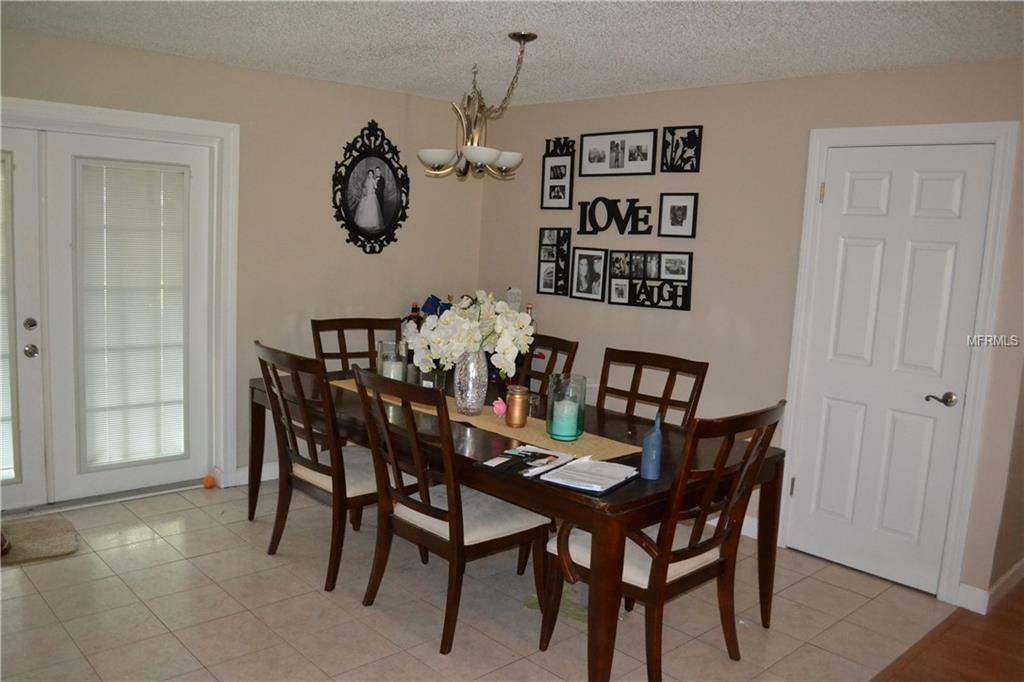 Property Photo:  4910 Seminole Avenue  FL 32792 