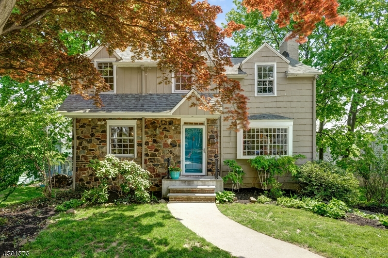 Property Photo:  40 Birch St  NJ 07052 