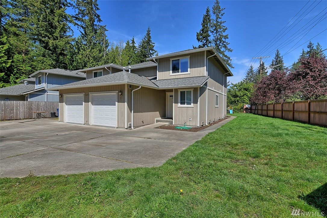 Property Photo:  3329 185th Place NE B  WA 98223 