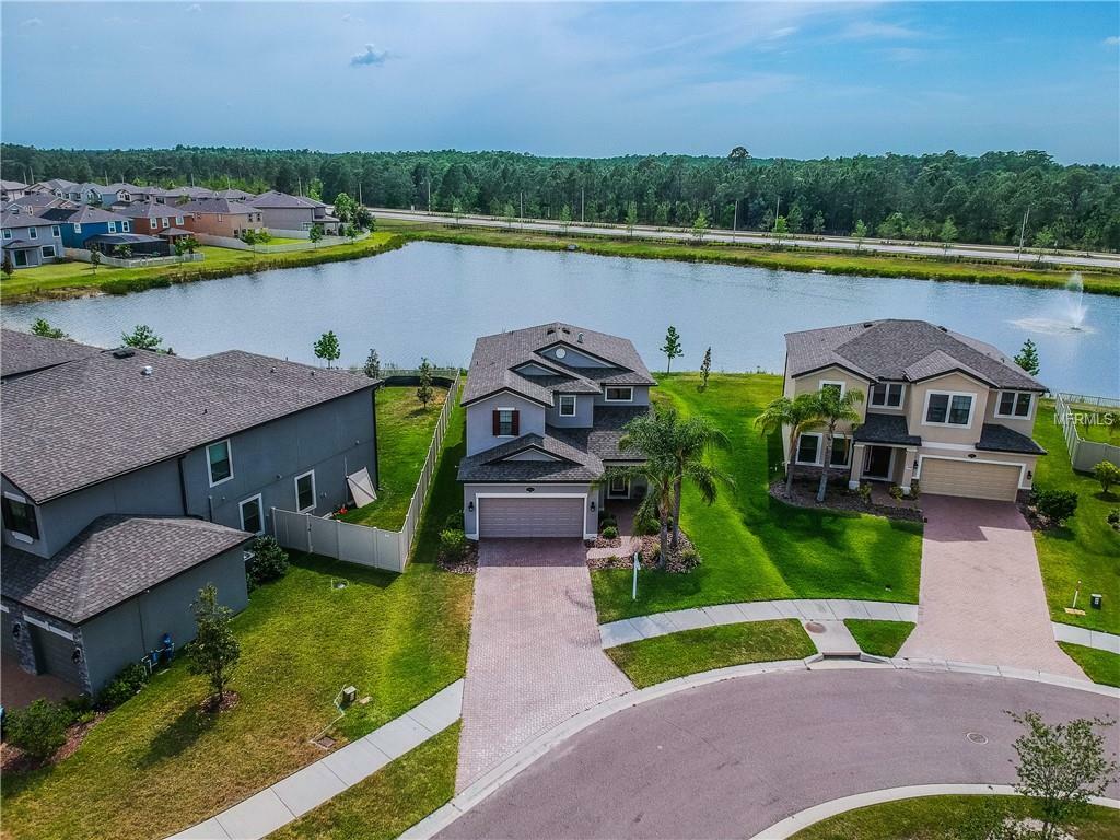 Property Photo: 1815 Oak Hammock Court FL 33558