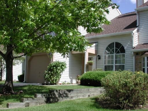 Property Photo: 417 Ascot Lane 417 IL 60107