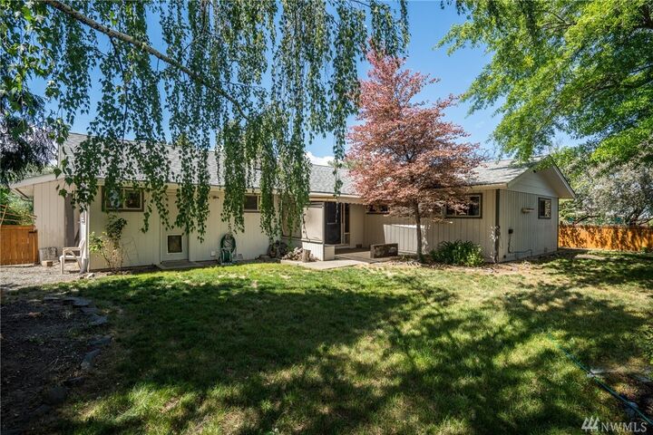 Property Photo:  1375 Clements Cir  WA 98802 