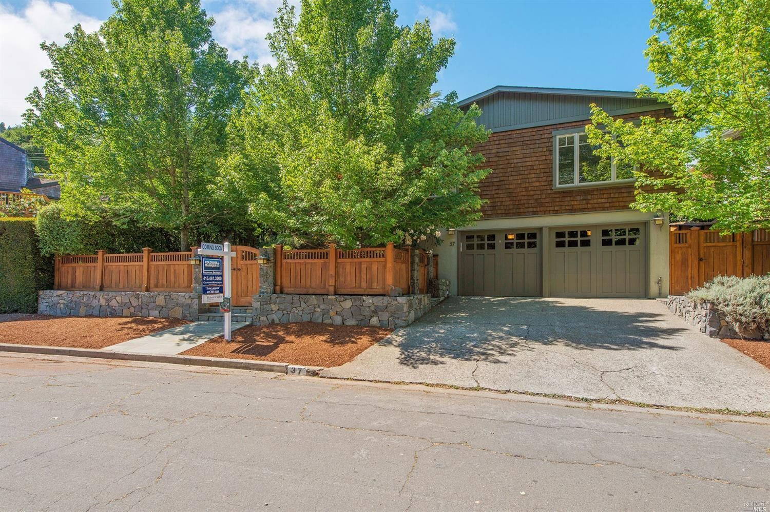 Property Photo: 37 Sunnyside Avenue CA 94960