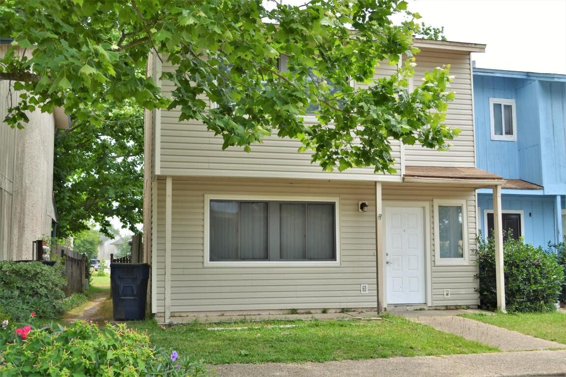 Property Photo:  3922 Solano Road  FL 32405 