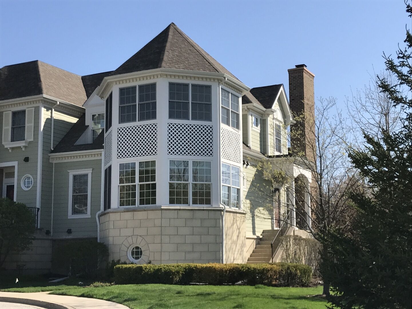Property Photo:  1900 Lynn Circle  IL 60048 