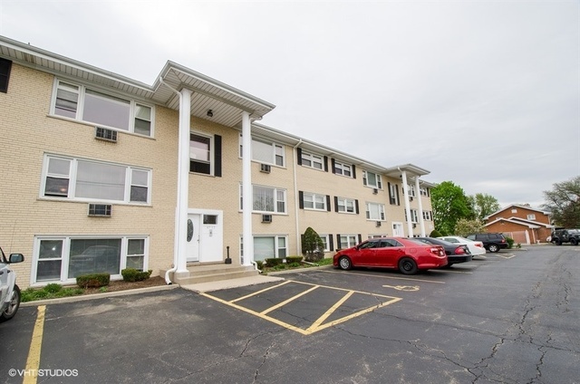 Property Photo: 4933 East River Road 2A IL 60706