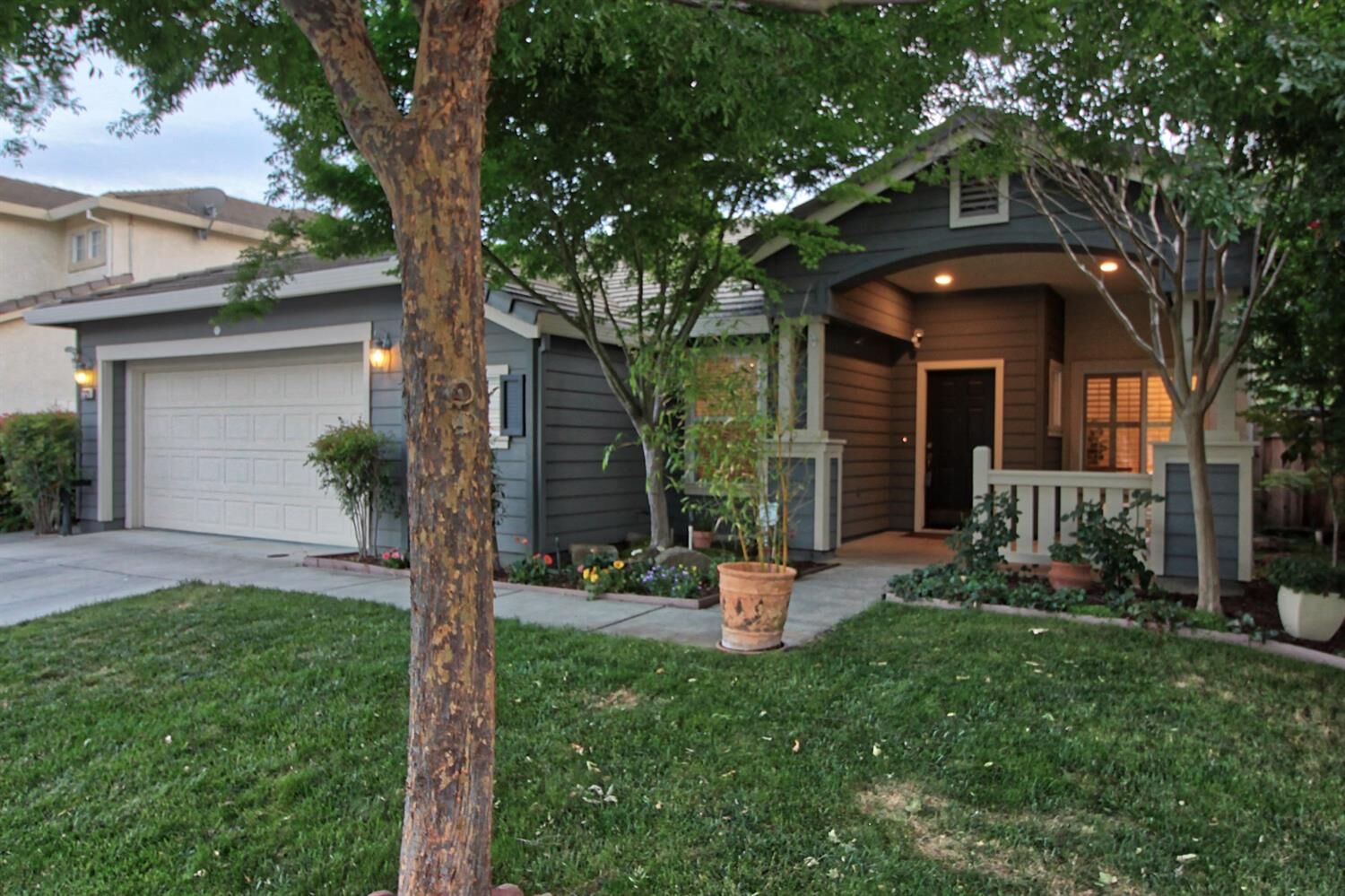 Property Photo: 2325 Leonardo Street CA 95618