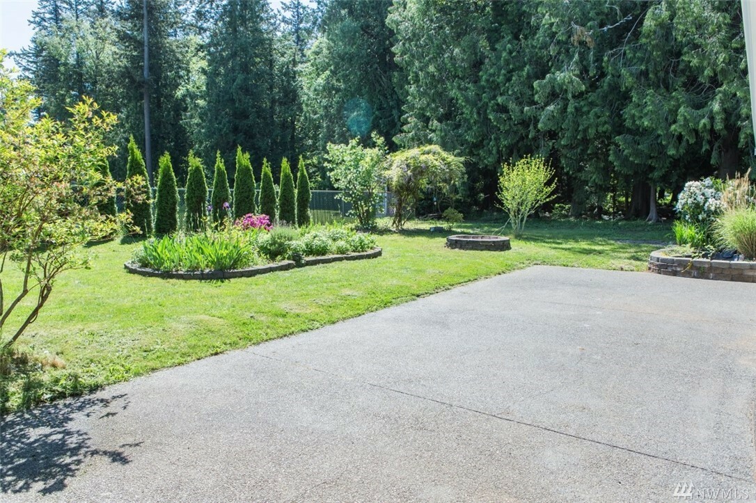 Property Photo:  1655 Brookwood Dr  WA 98248 