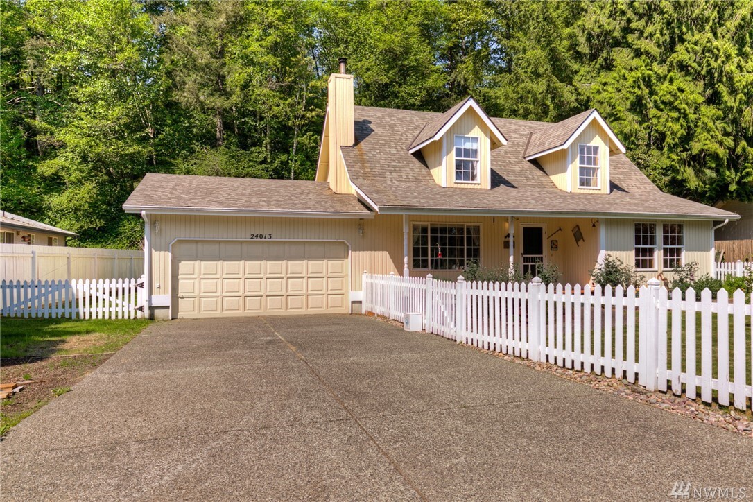 Property Photo: 24013 123rd St E WA 98321