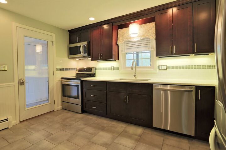 Property Photo:  7 Melissa Drive  NH 03275 