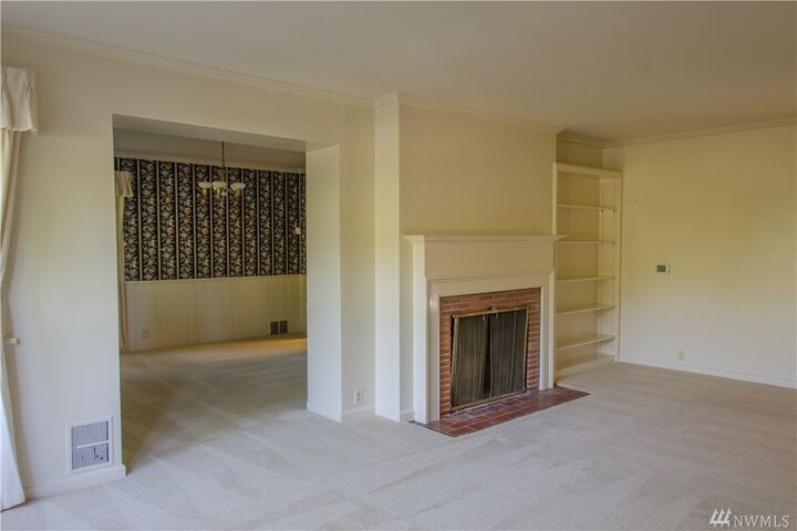 Property Photo:  6548 49th Ave NE  WA 98115 