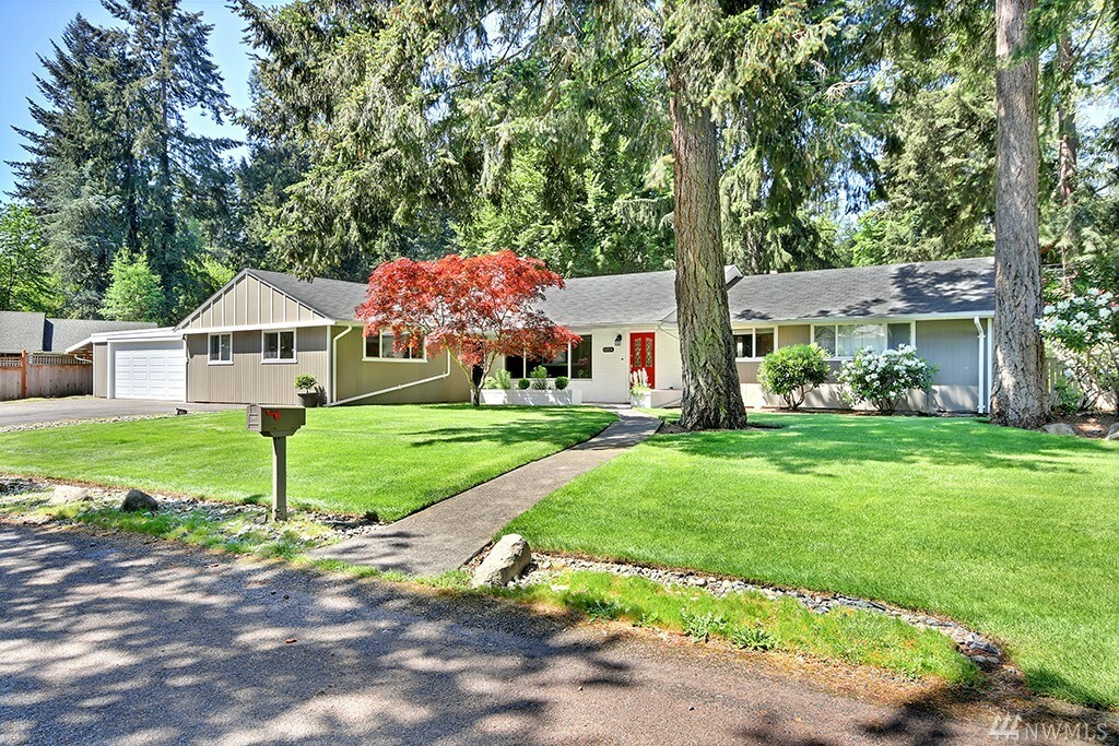 Property Photo:  10304 Lyris Ct SW  WA 98498 