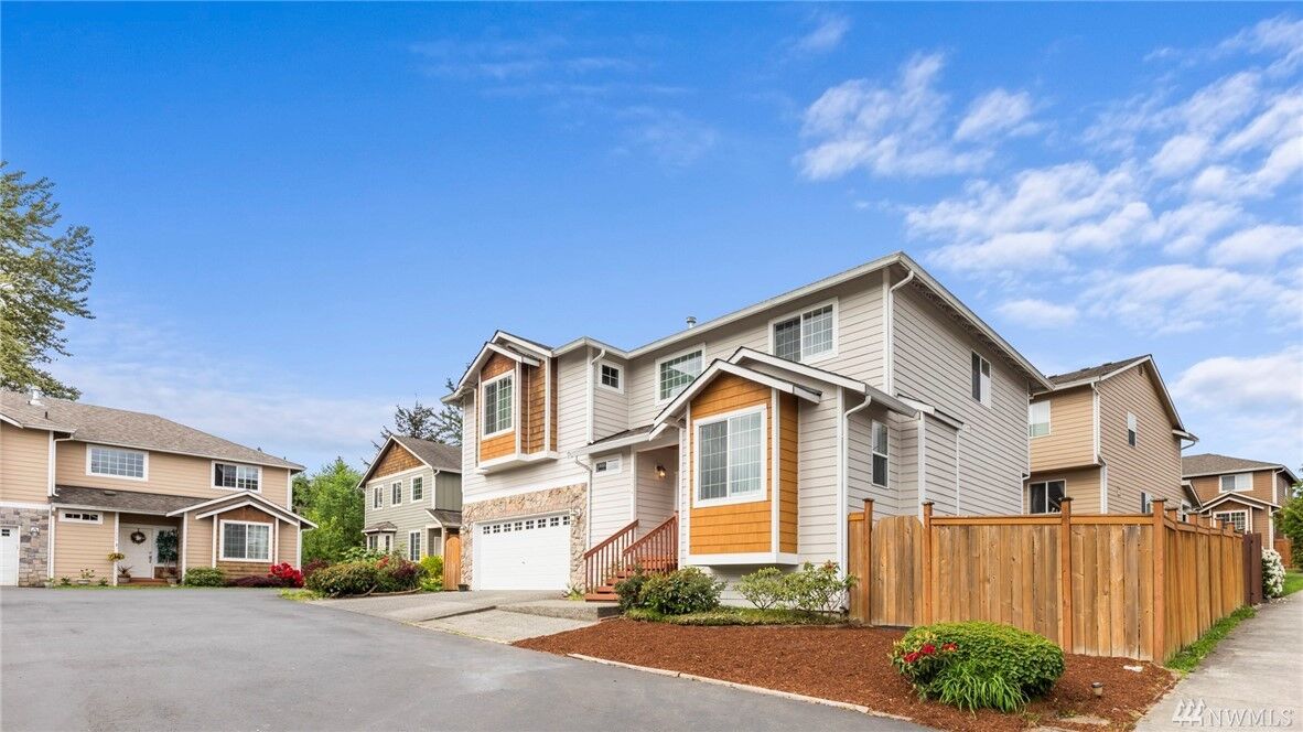 Property Photo: 2814 145th St SW WA 98087