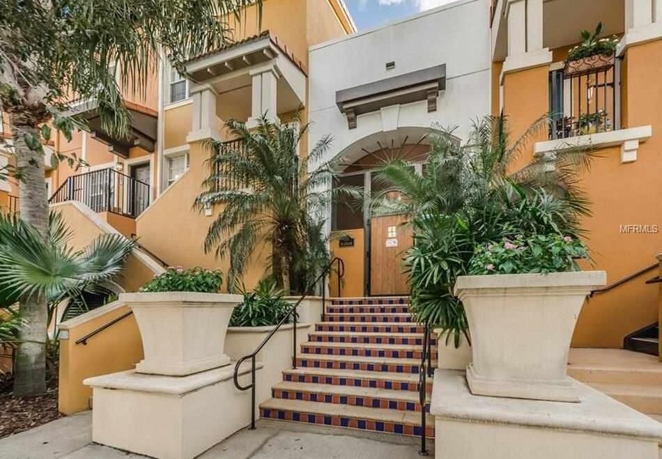 Property Photo:  100 4th Avenue S 427  FL 33701 