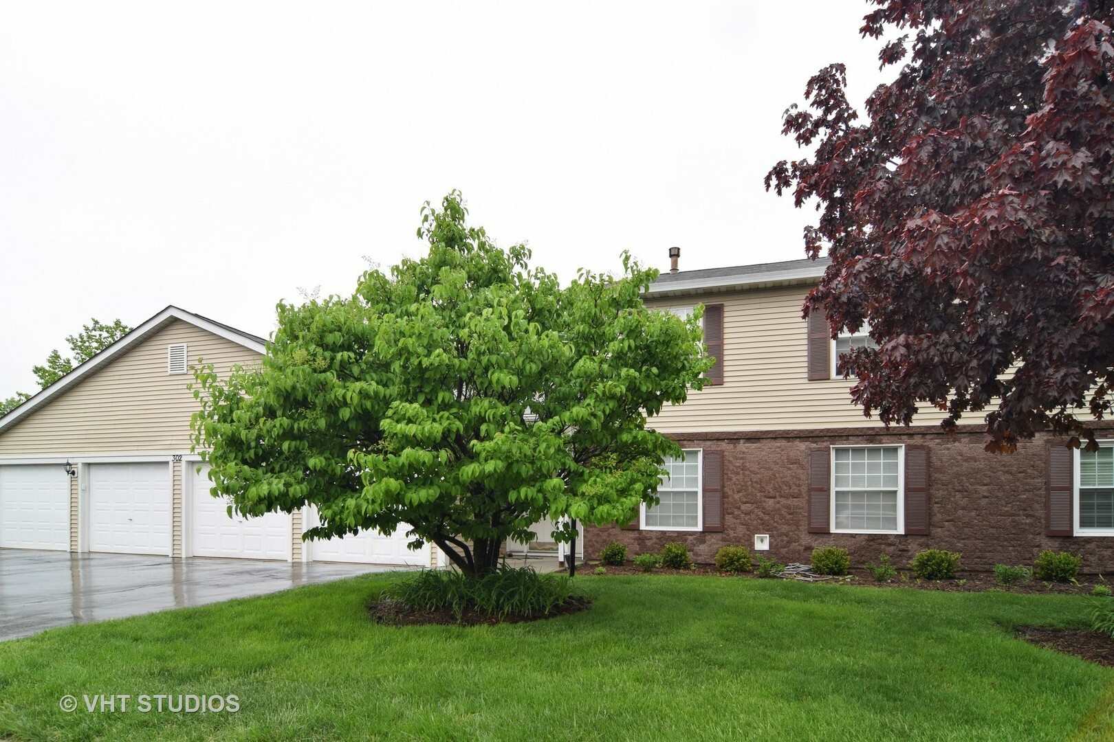 Property Photo:  302 Newport Lane A1  IL 60103 