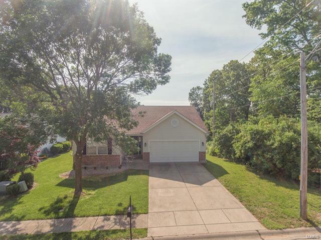 Property Photo: 1529 Smiley 62269