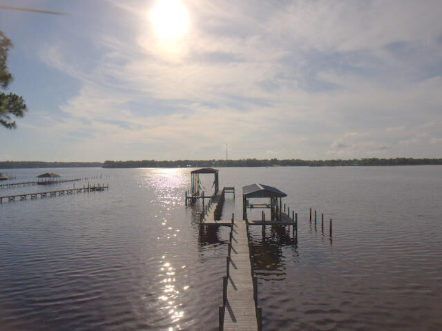 Property Photo: 1735 Vine Avenue FL 32578