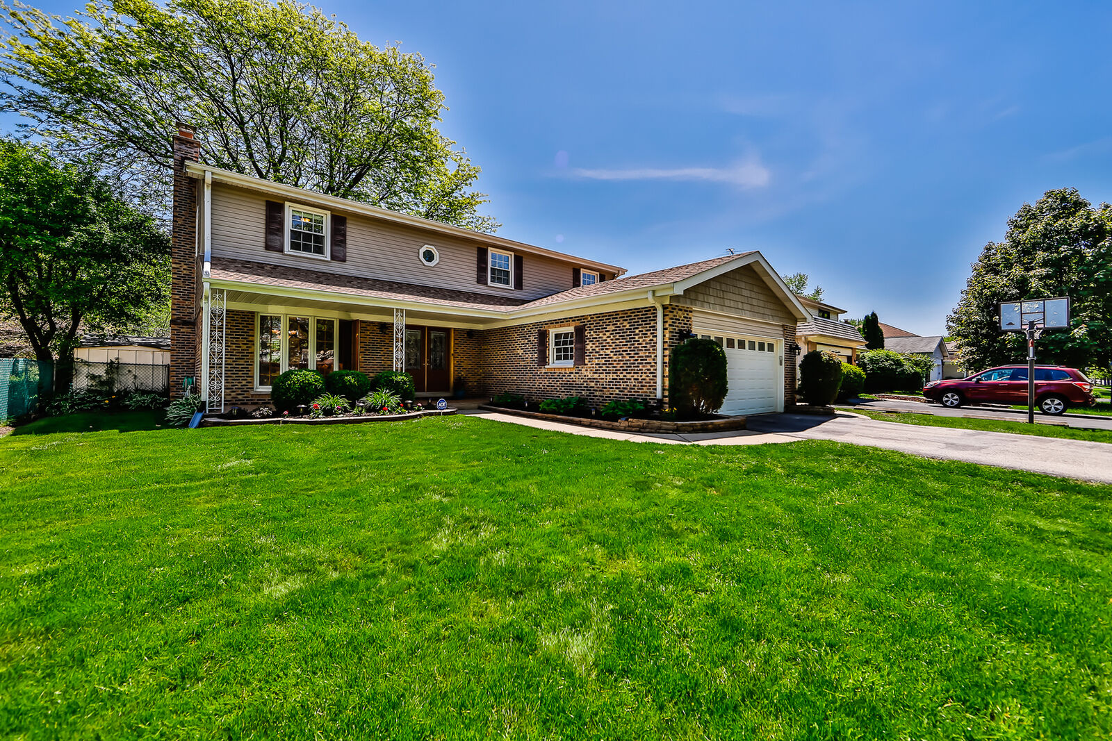 Property Photo: 1719 Burning Bush Lane IL 60056