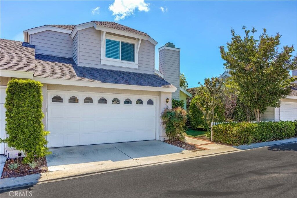 Property Photo:  16 Autumnleaf 61  CA 92614 