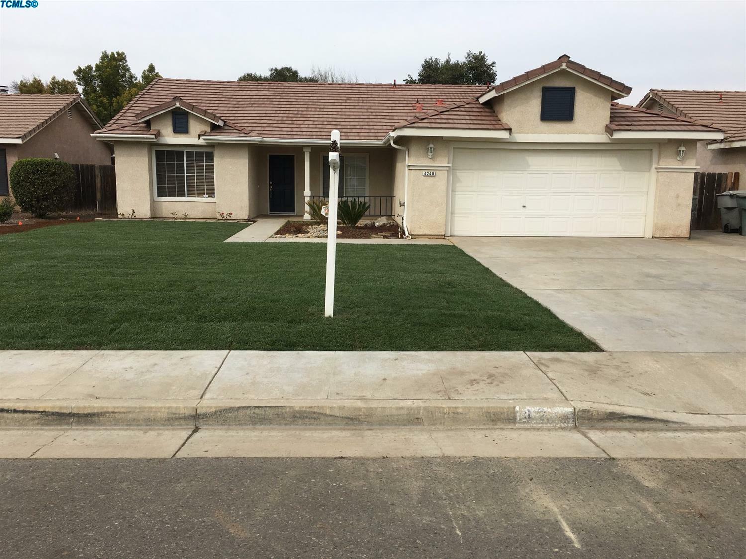 Property Photo:  4240 E Feemster Avenue  CA 93292 