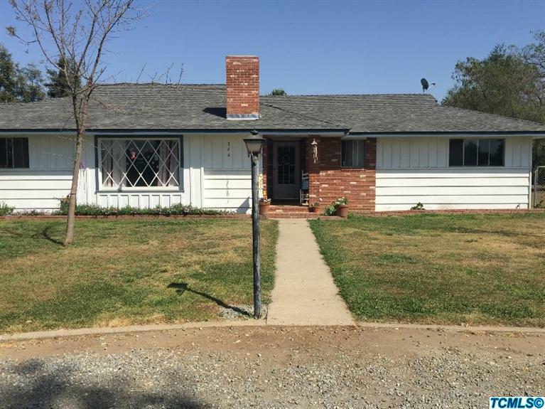 246 S Foothill Avenue  Lindsay CA 93247 photo