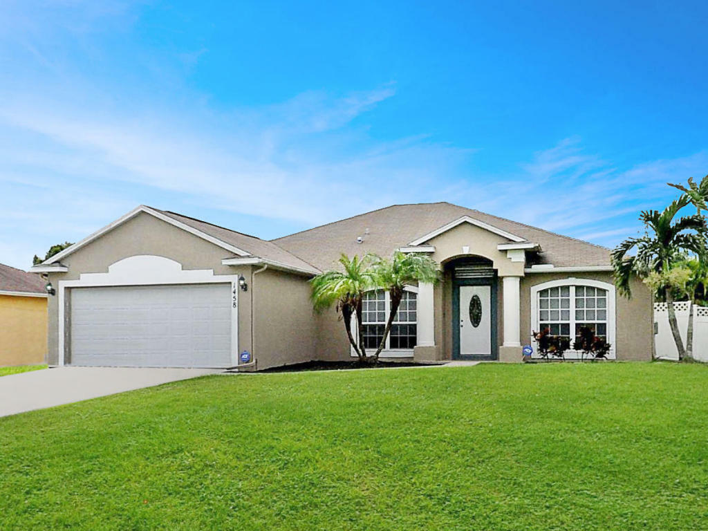 Property Photo:  1458 SW Dow Lane  FL 34953 